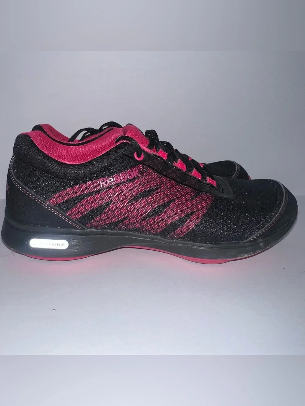 Reebok EasyTone fitness walking running athletic shoes. Women’s size 7